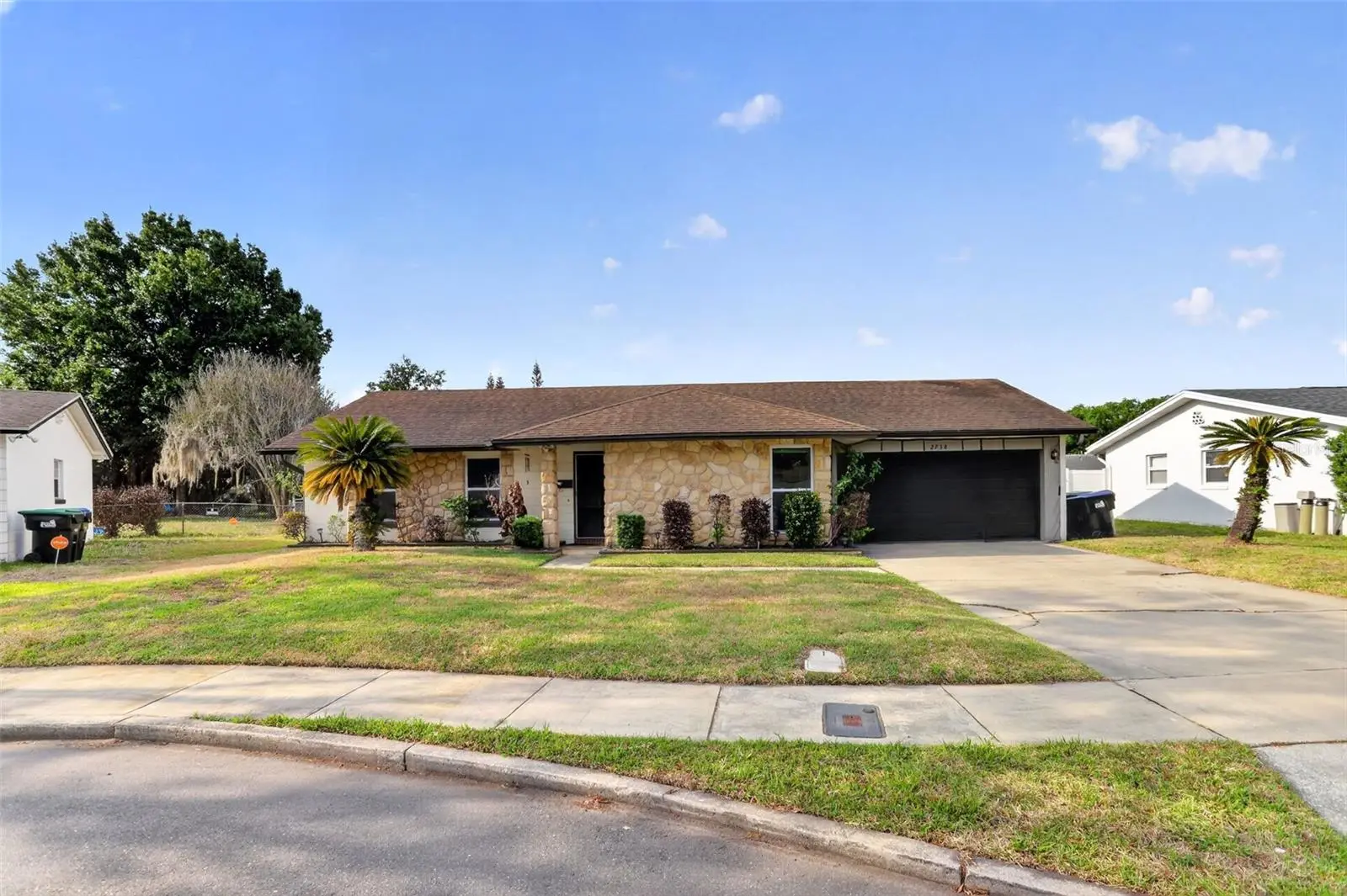 2738 Fireside Court, FL