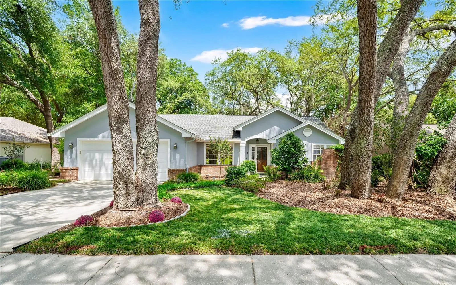 309 Oak Leaf Circle, FL