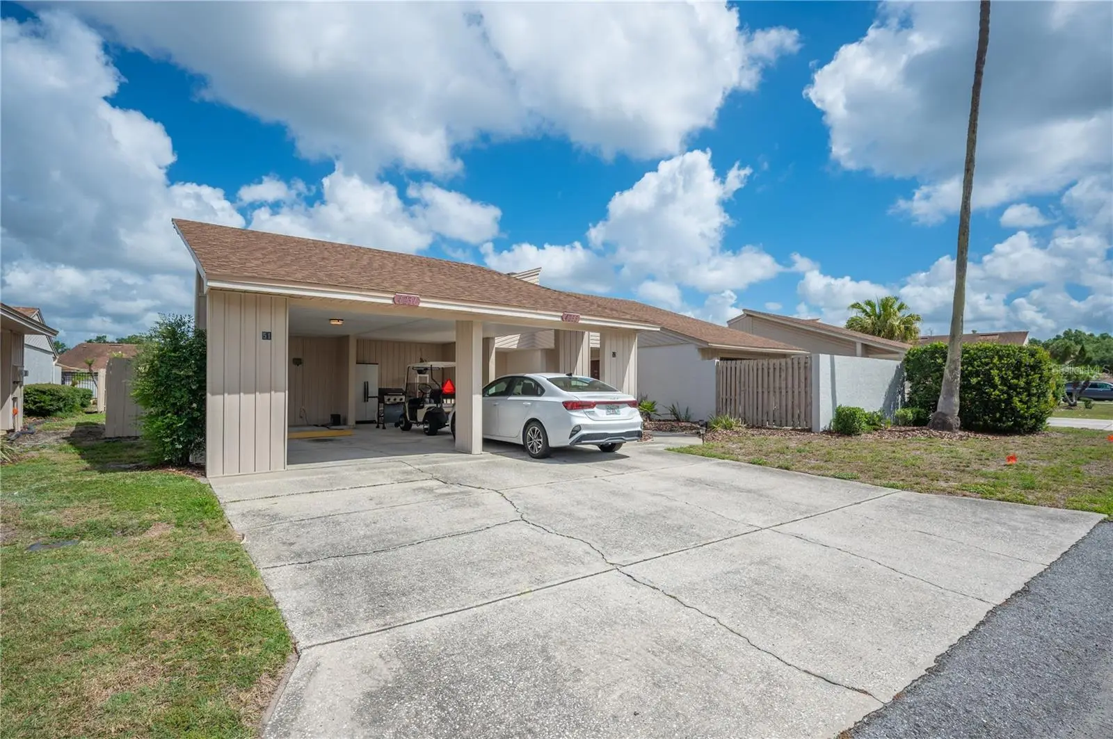 4231 Oak Loop, FL