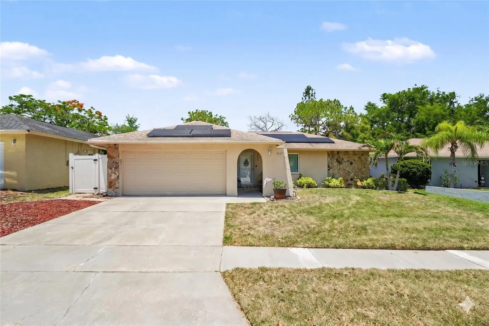 2627 Surrey Drive, FL