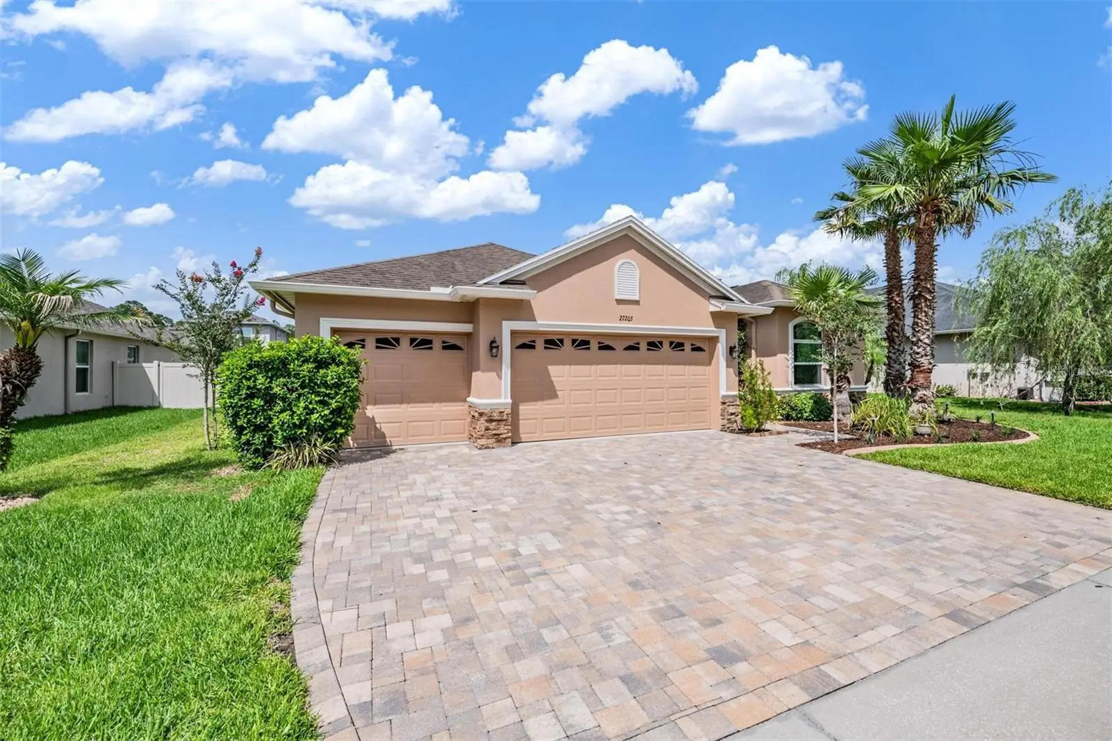 27205 Hawks Nest Circle, FL