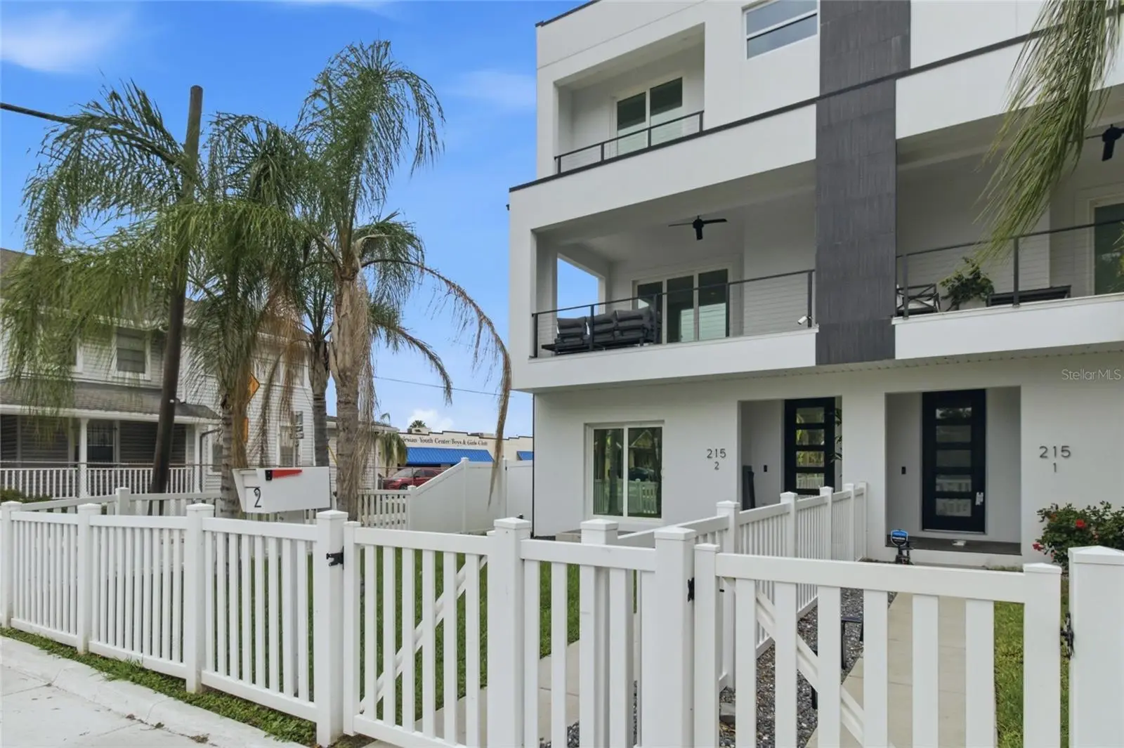 215 Columbus Drive, FL