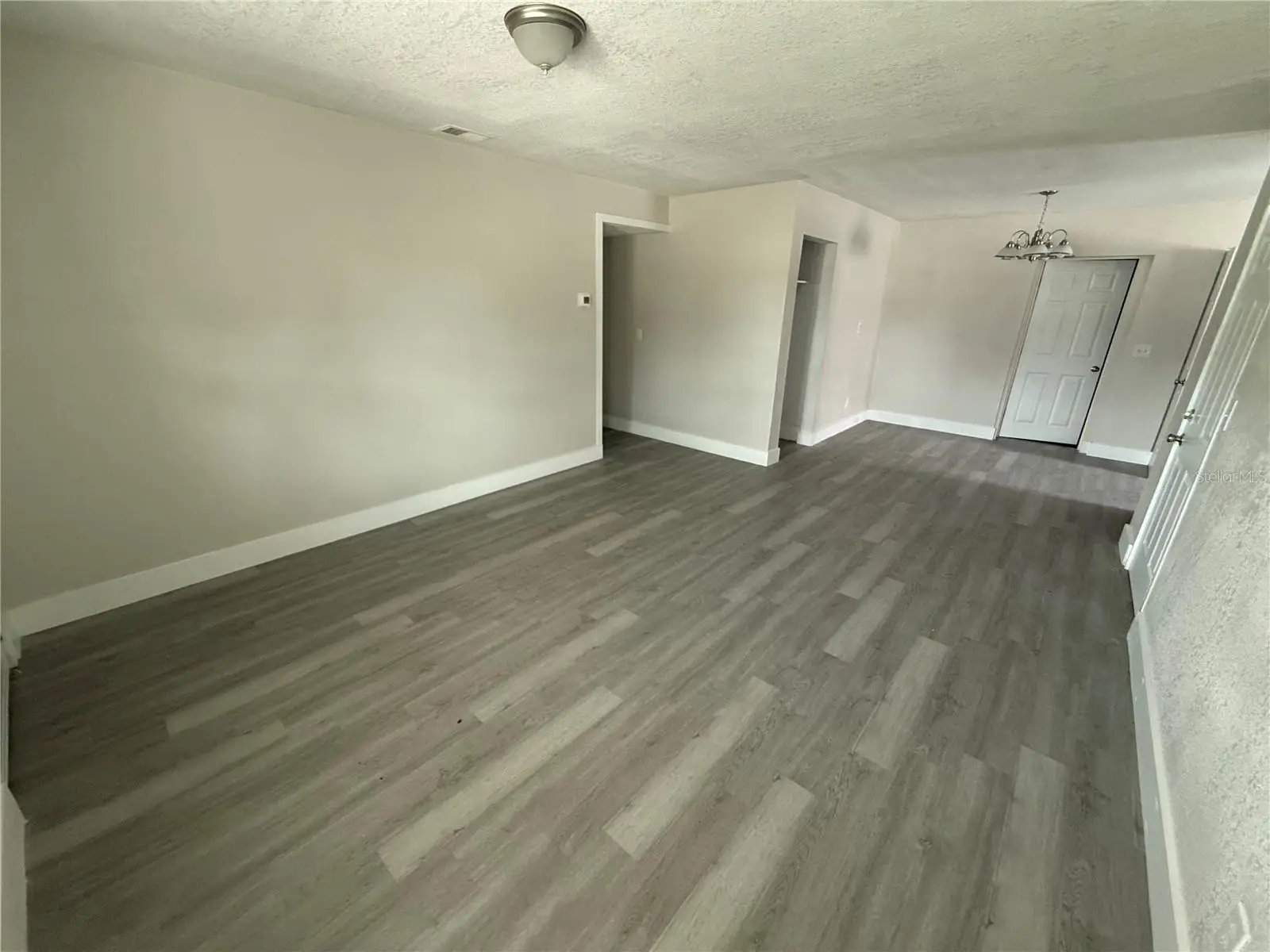 5612 Larimer Drive, FL