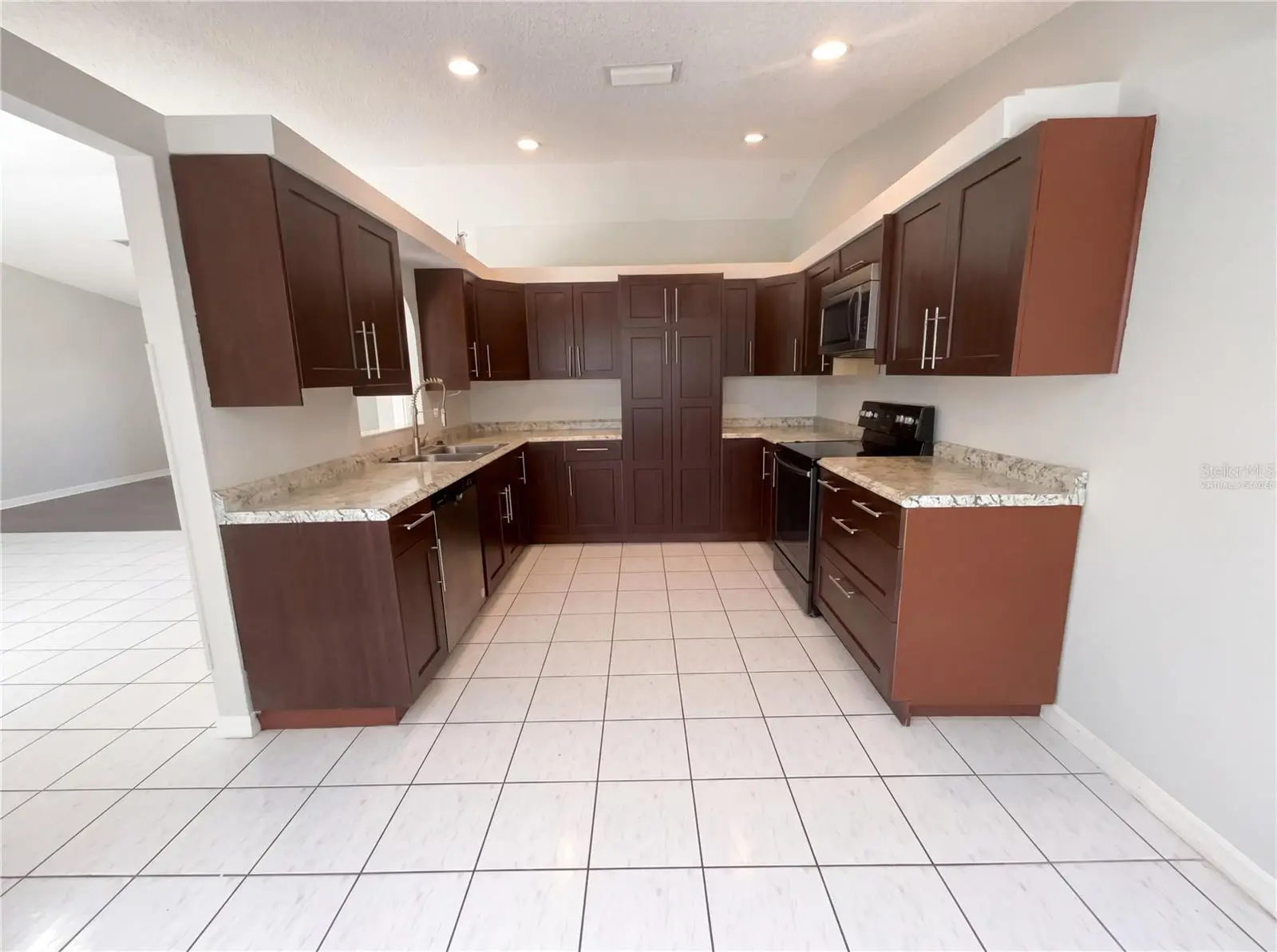 1750 Evergreen Court, FL