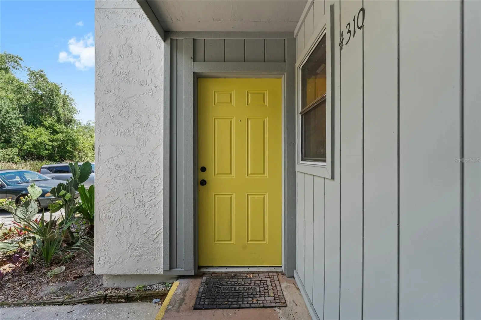 4310 Lakeway Drive, FL