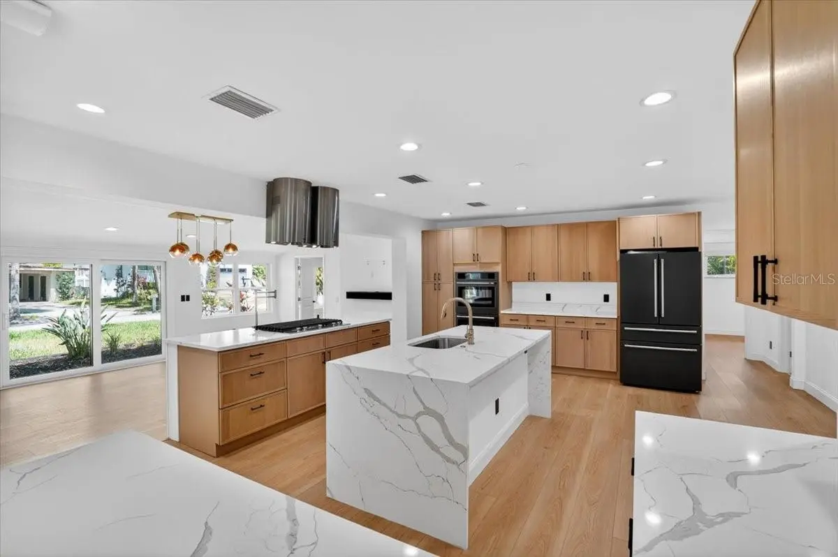 2708 Dundee Street, FL
