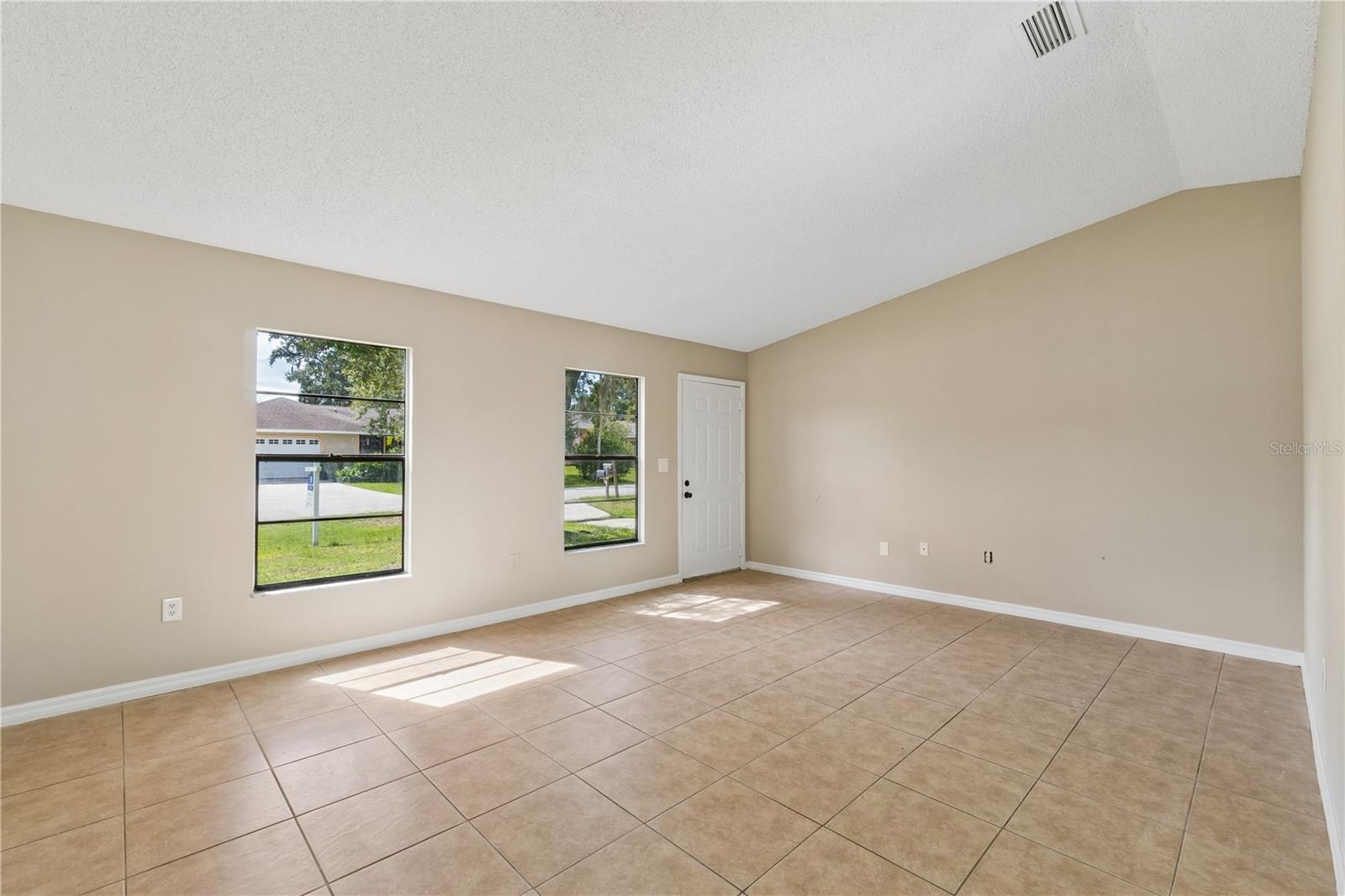 648 Floridian Drive, FL