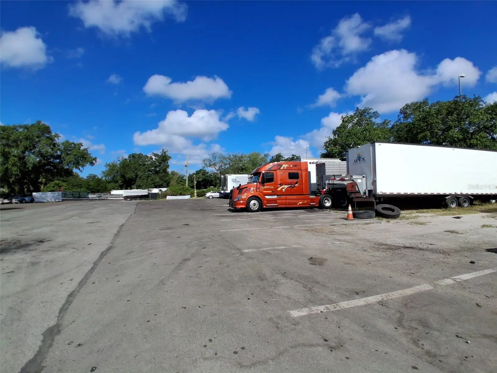 7001 Causeway Boulevard, FL