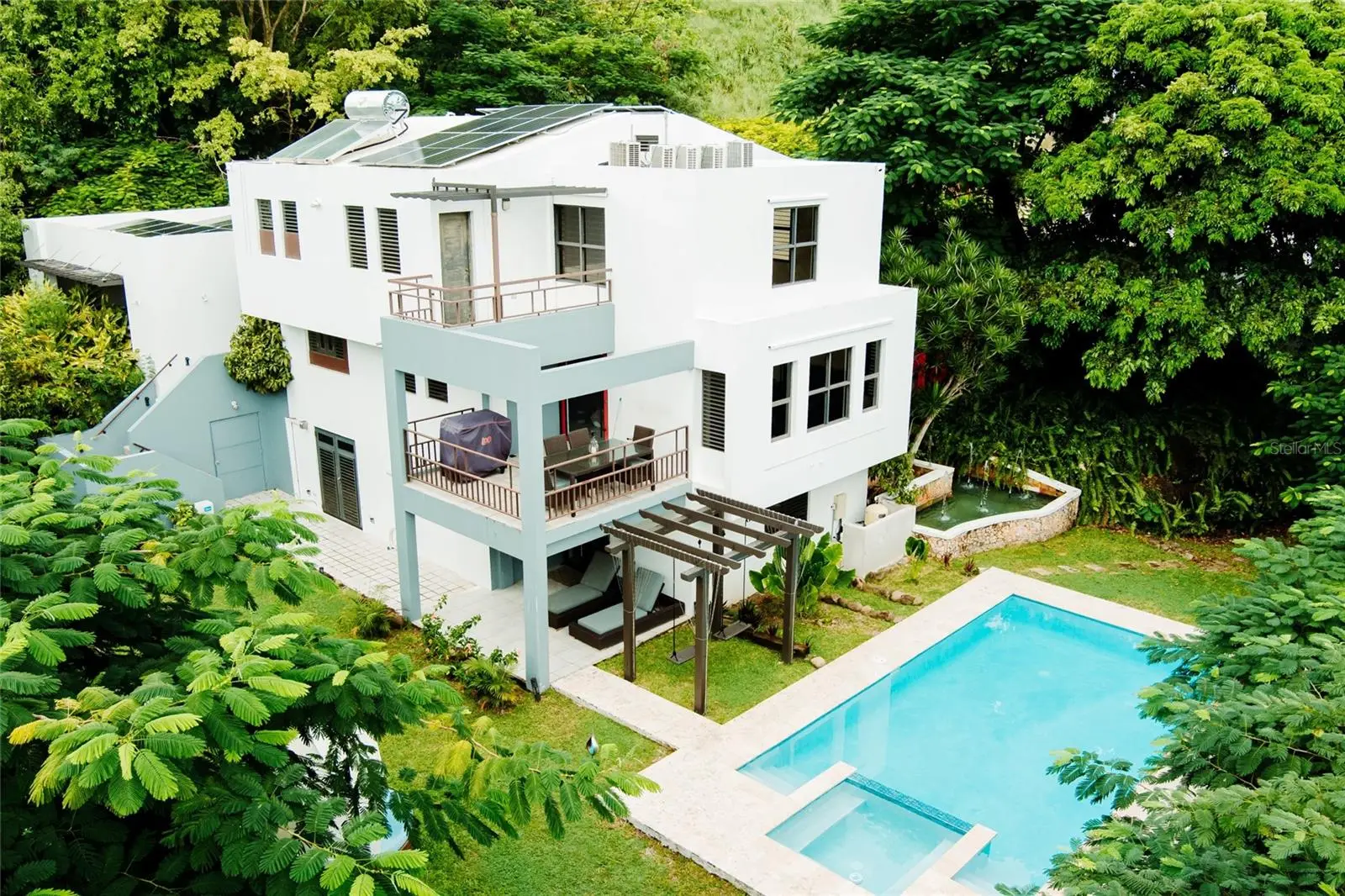 Pr 992 Km3.4 3 St Villas De Luquillo, PR