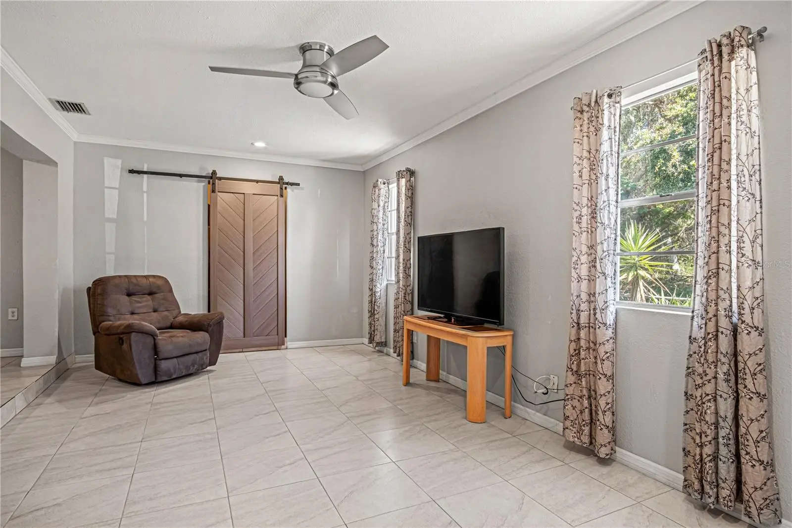 4588 Parker Avenue, FL