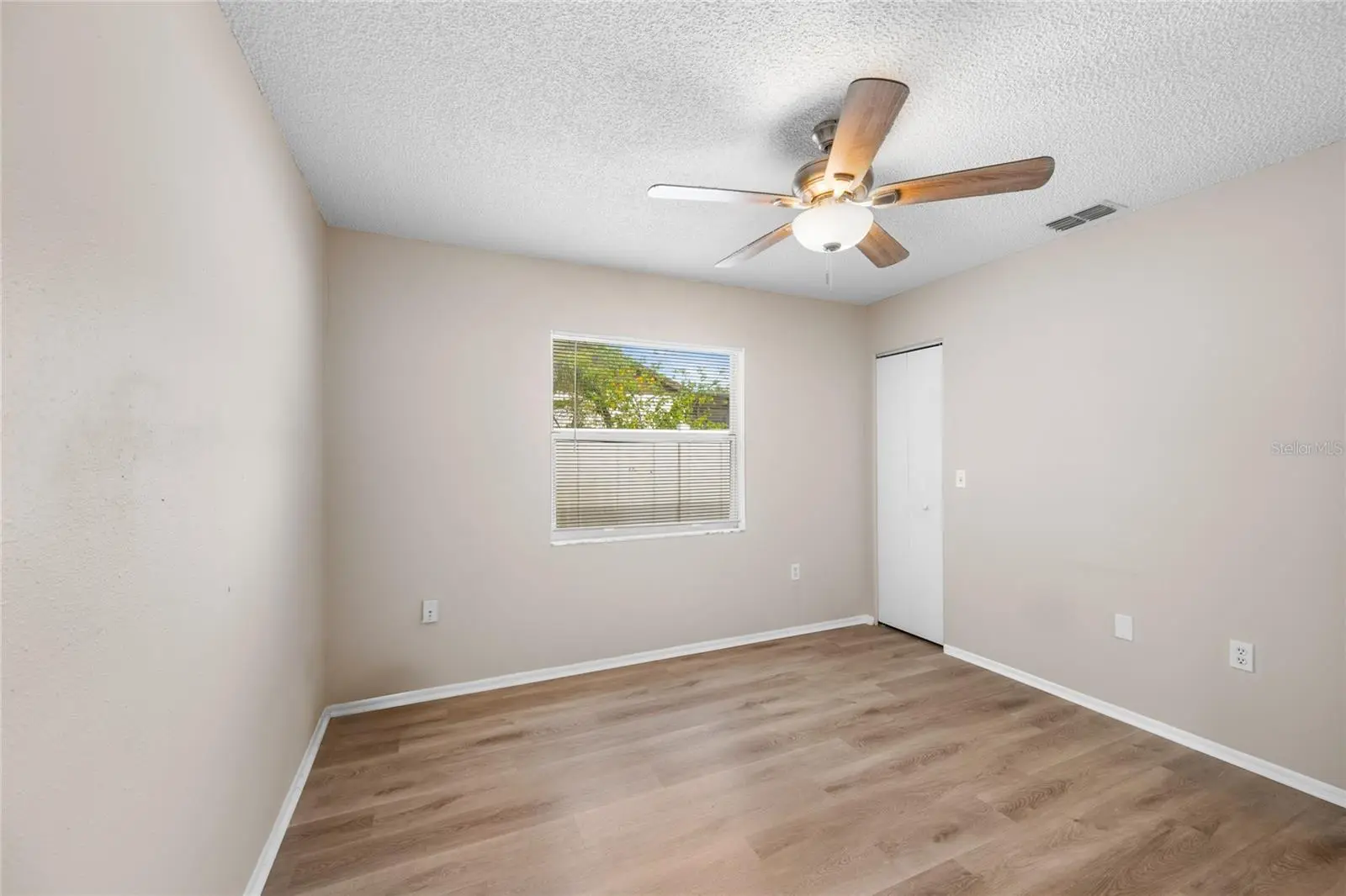 1221 Court Street, FL