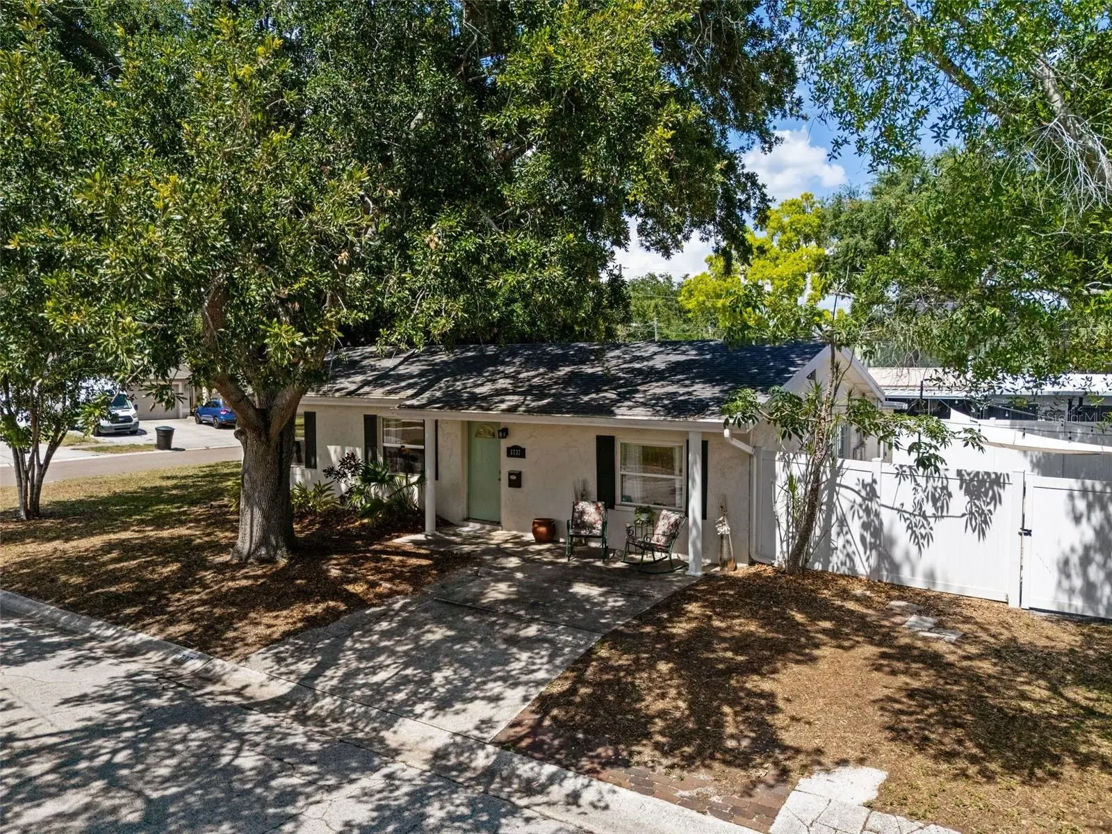 6737 Laurel Street, FL