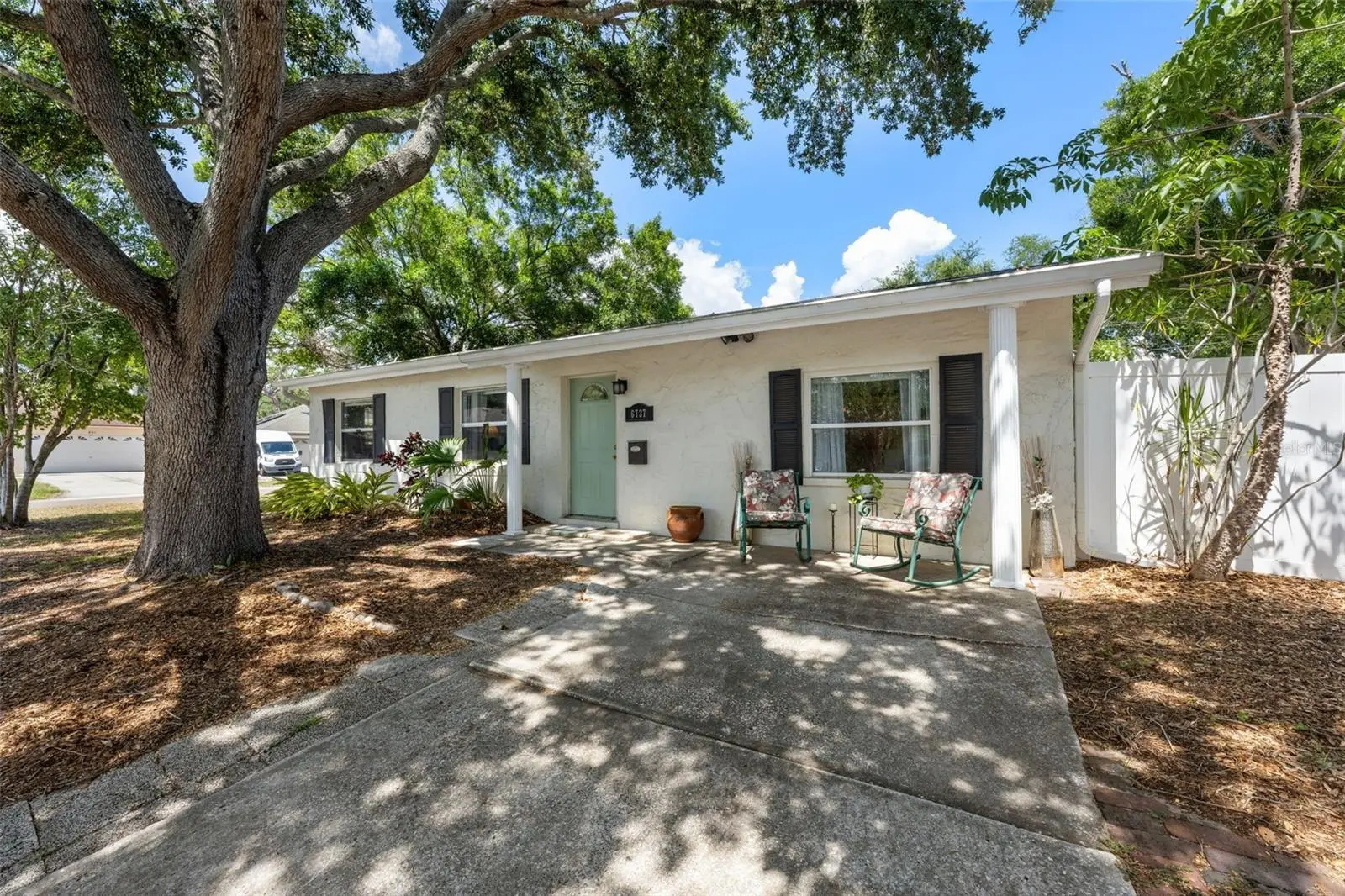 6737 Laurel Street, FL