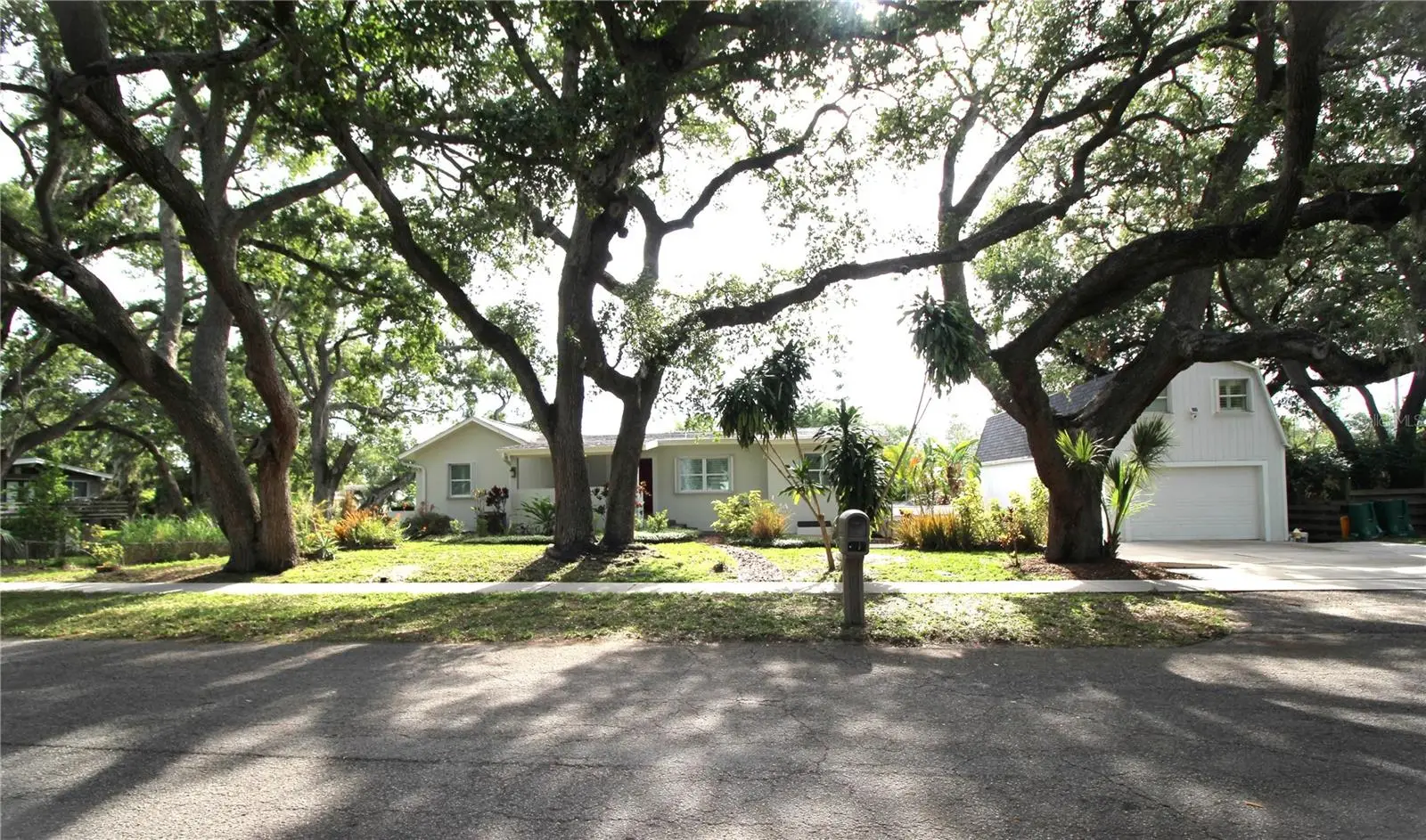 2436 Navarez Avenue, FL