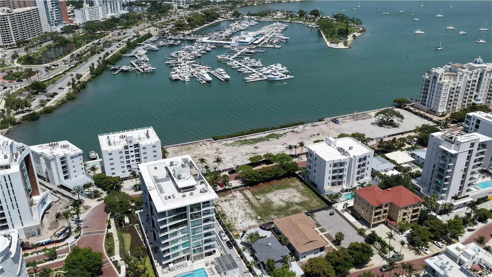 621 Golden Gate Point, FL