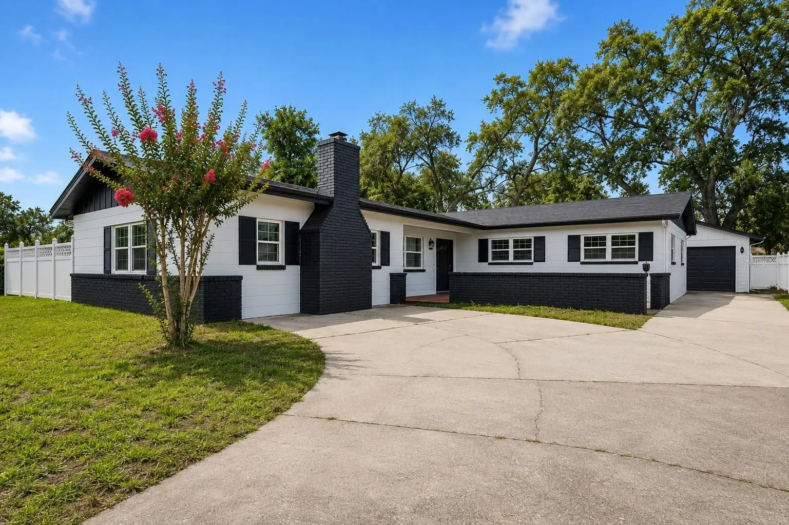 1946 Strathaven Road, FL