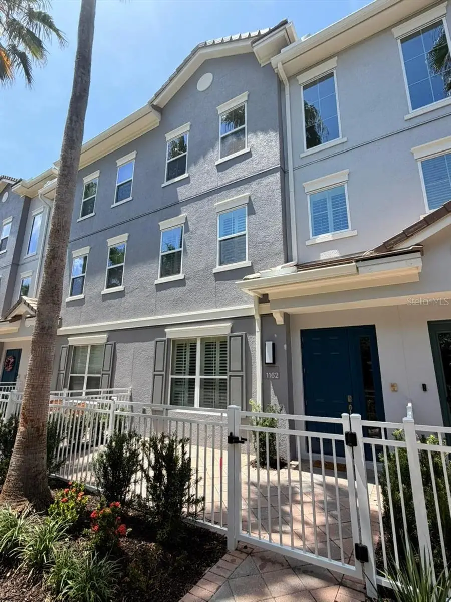 1162 Bolton Place, FL