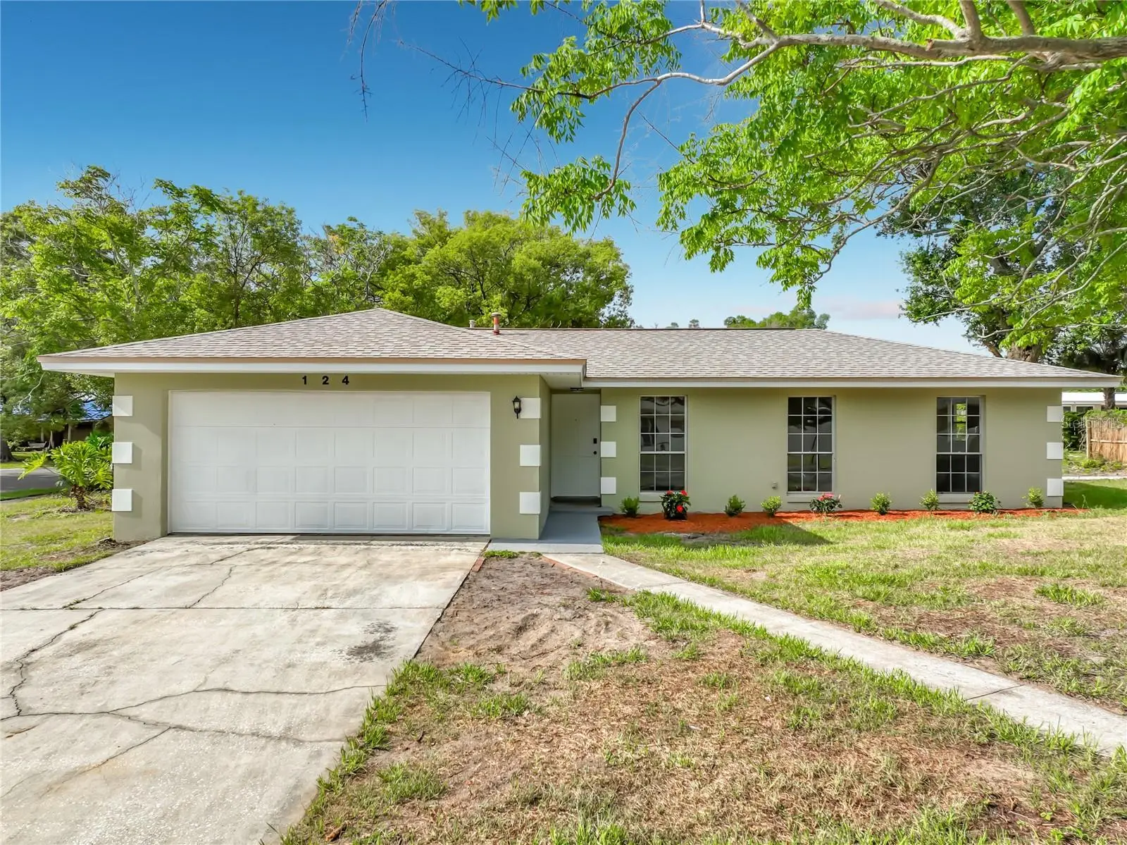 124 Hollyhock Drive, FL