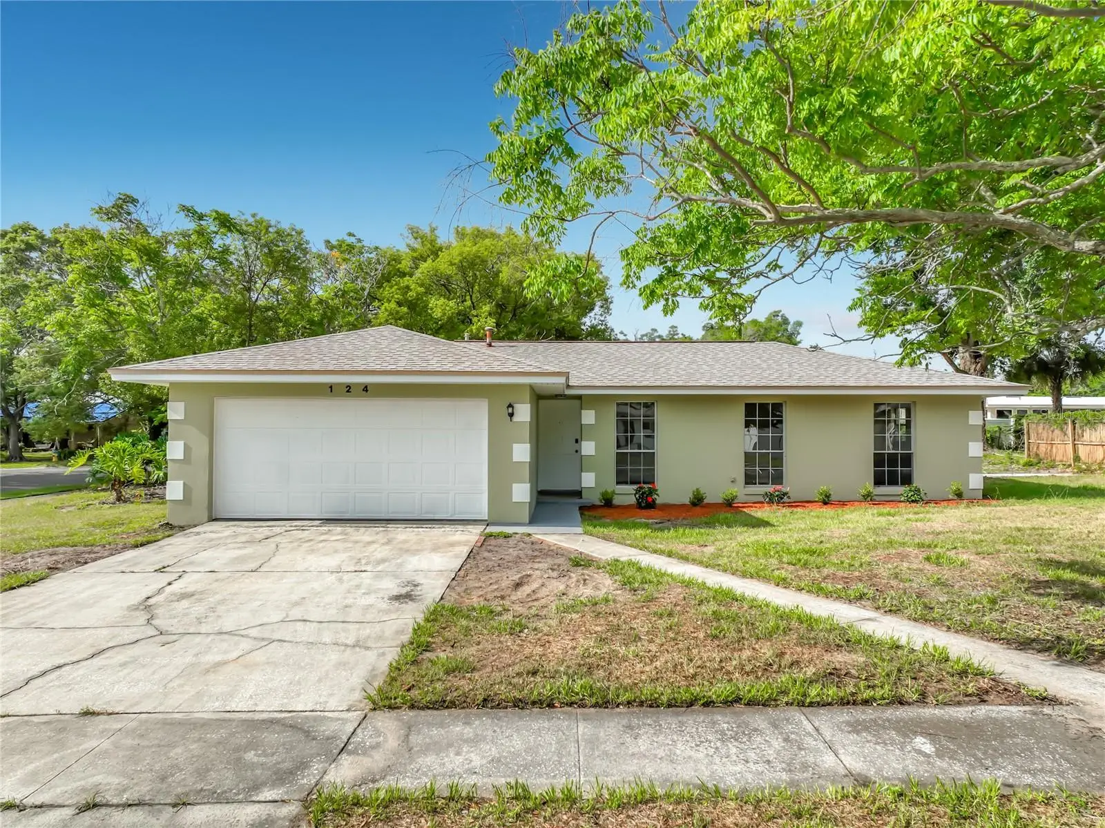 124 Hollyhock Drive, FL