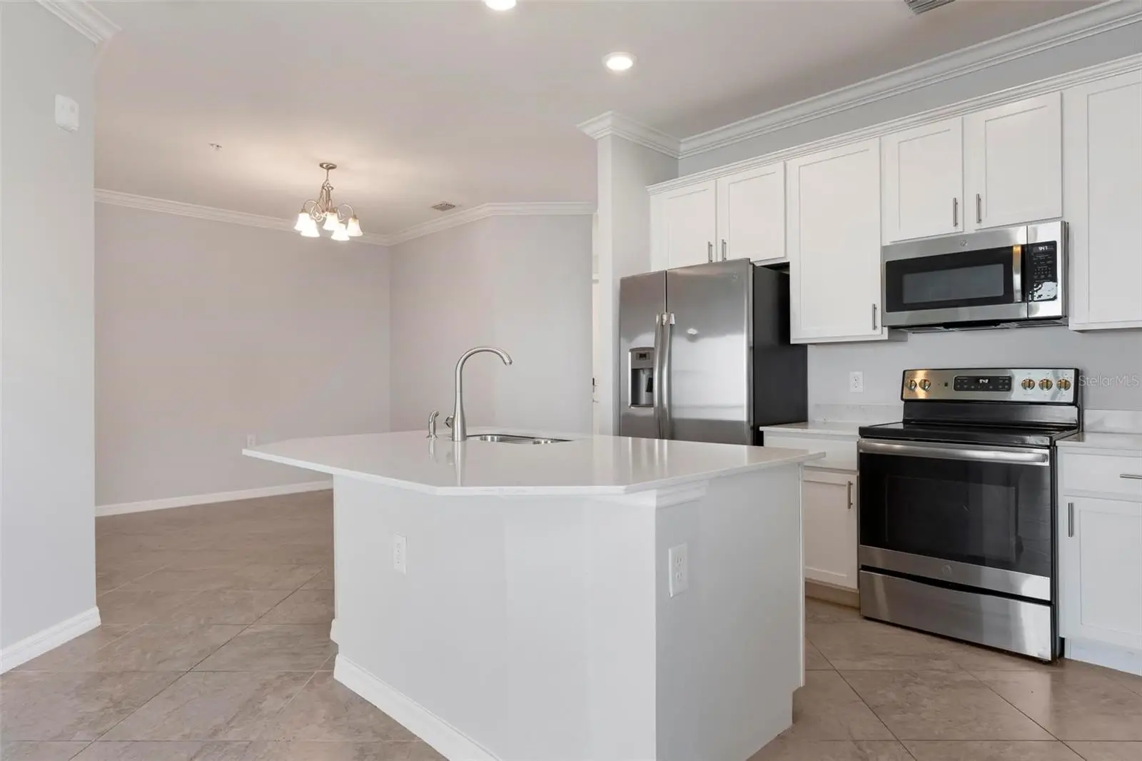 920 Tidewater Shores Loop, FL