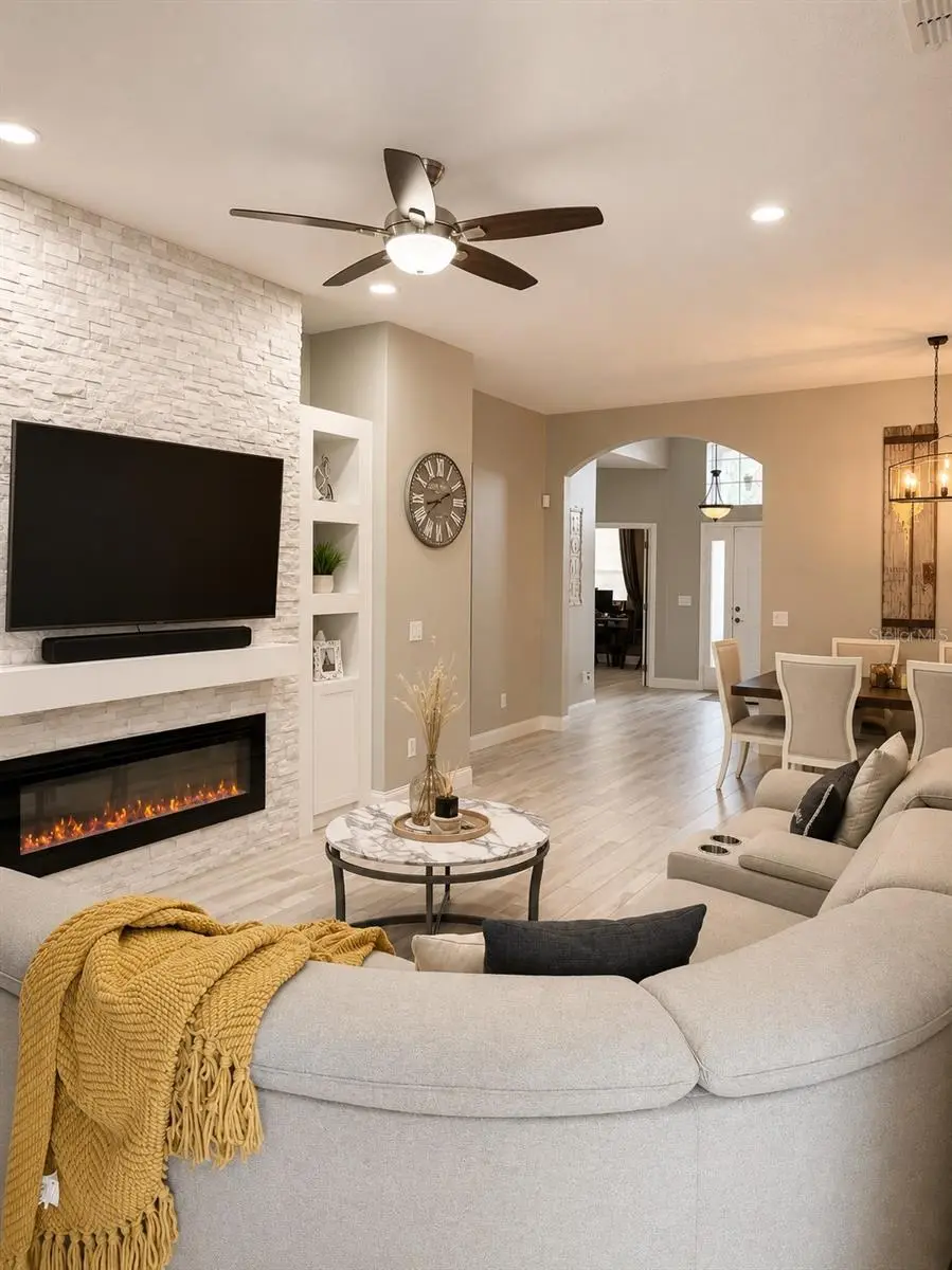9880 Tivoli Chase Drive, FL