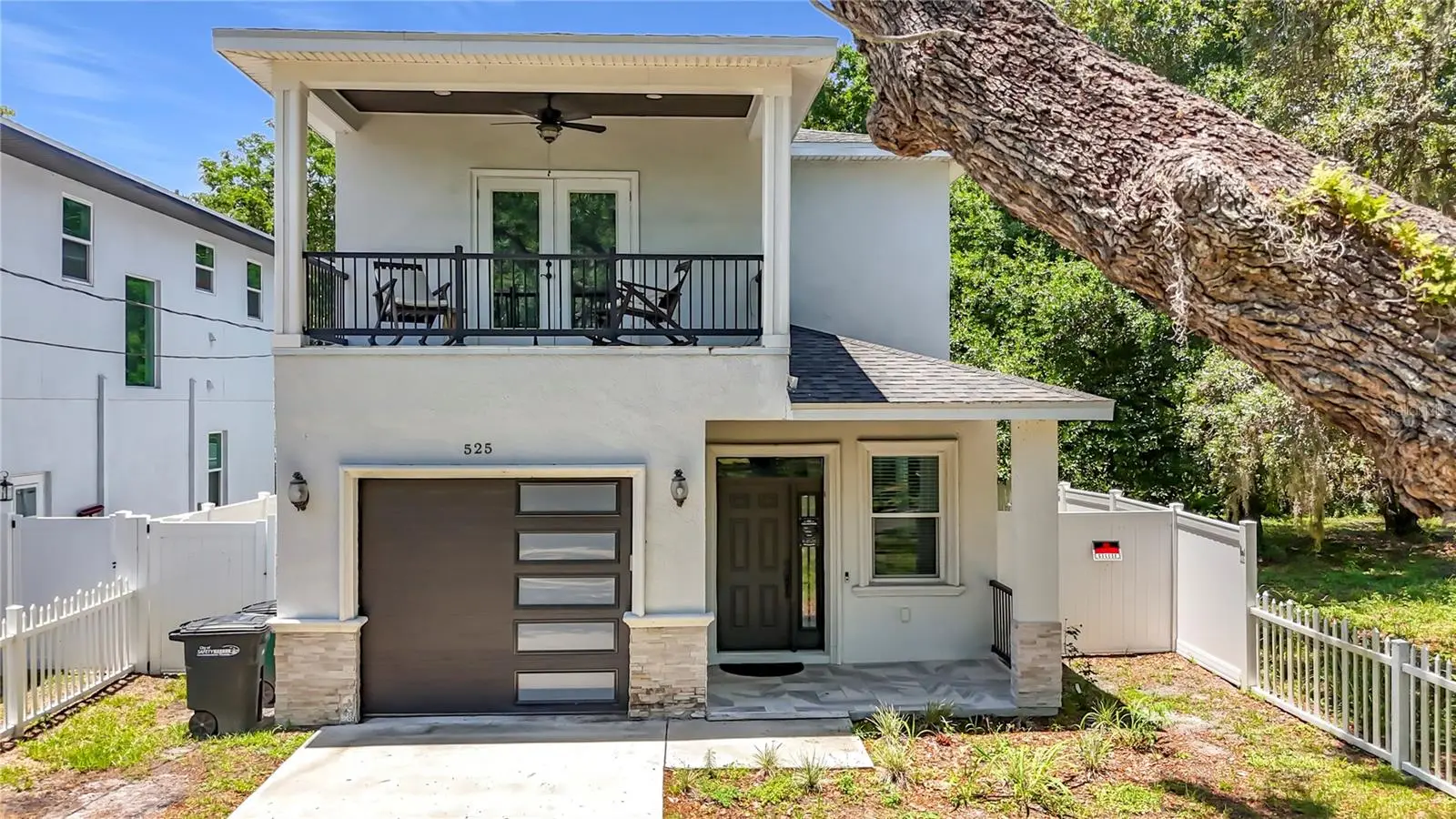 525 Elm Street, FL