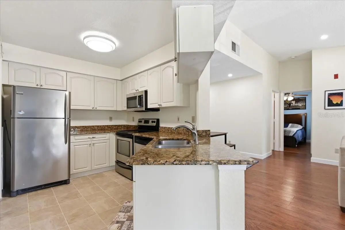 2550 Alafaya Trail, FL