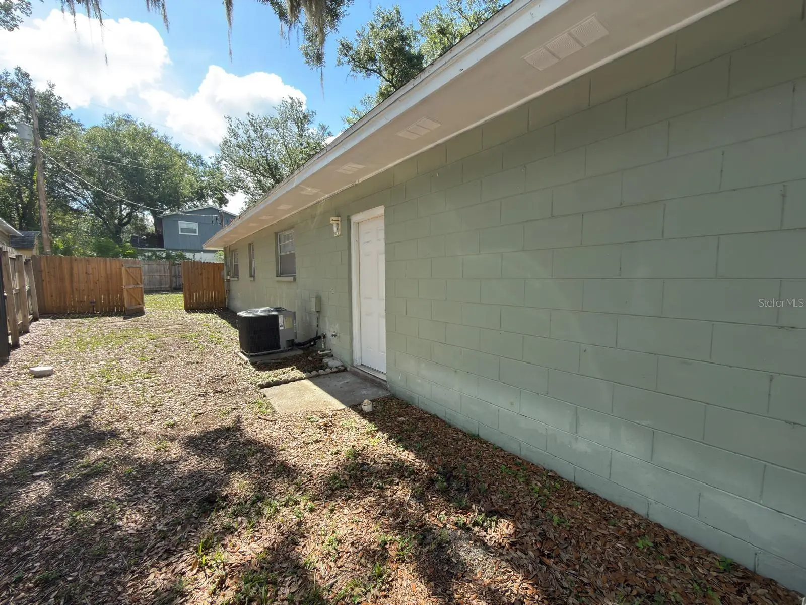 2209 Boxwood Way, FL