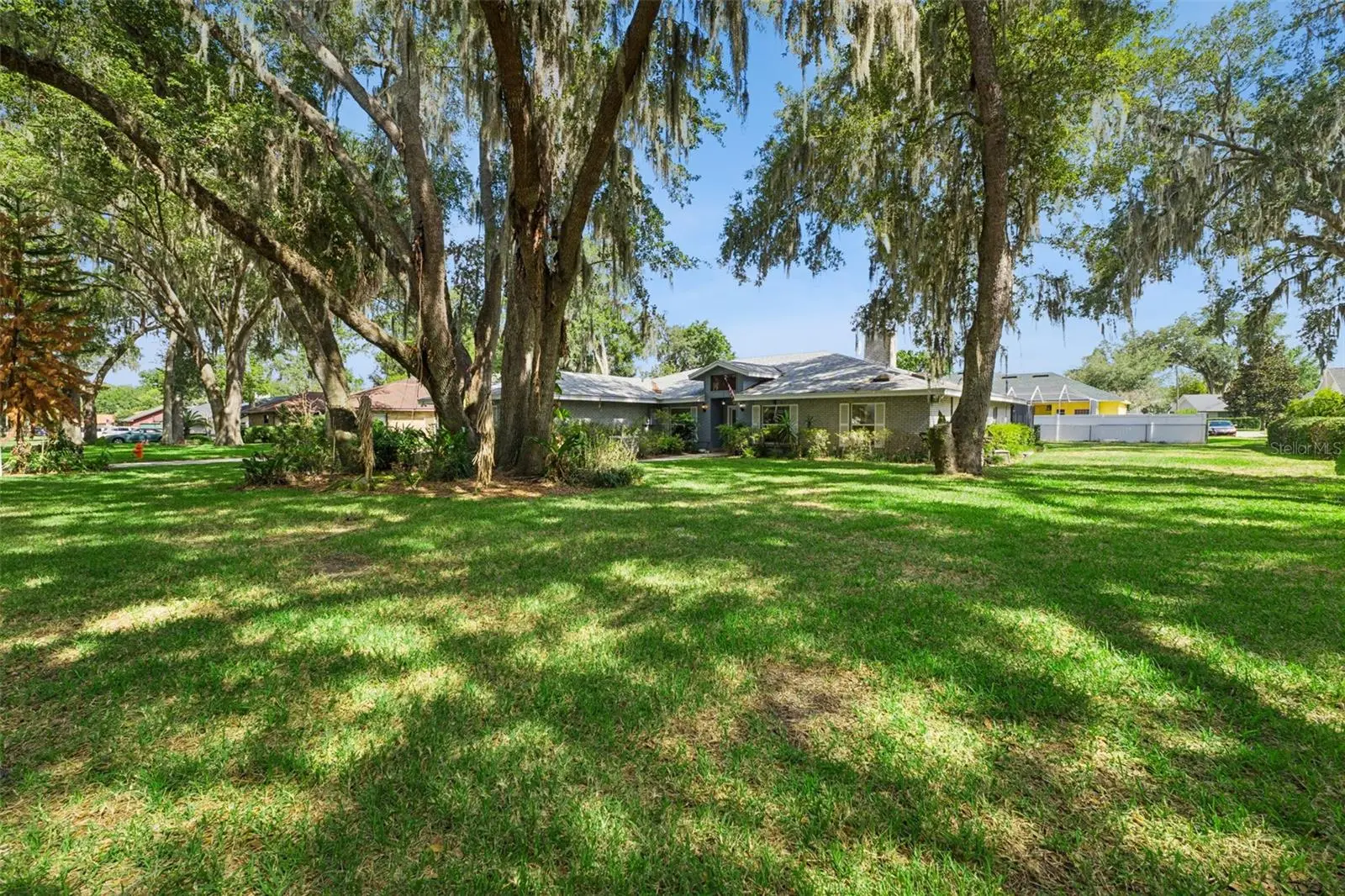 2610 Twelve Point Drive, FL