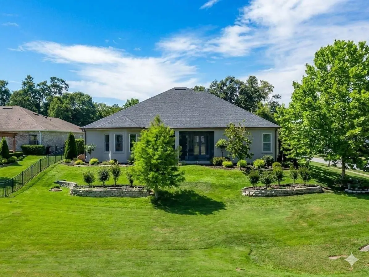 16 Oakland Pointe Circle, FL
