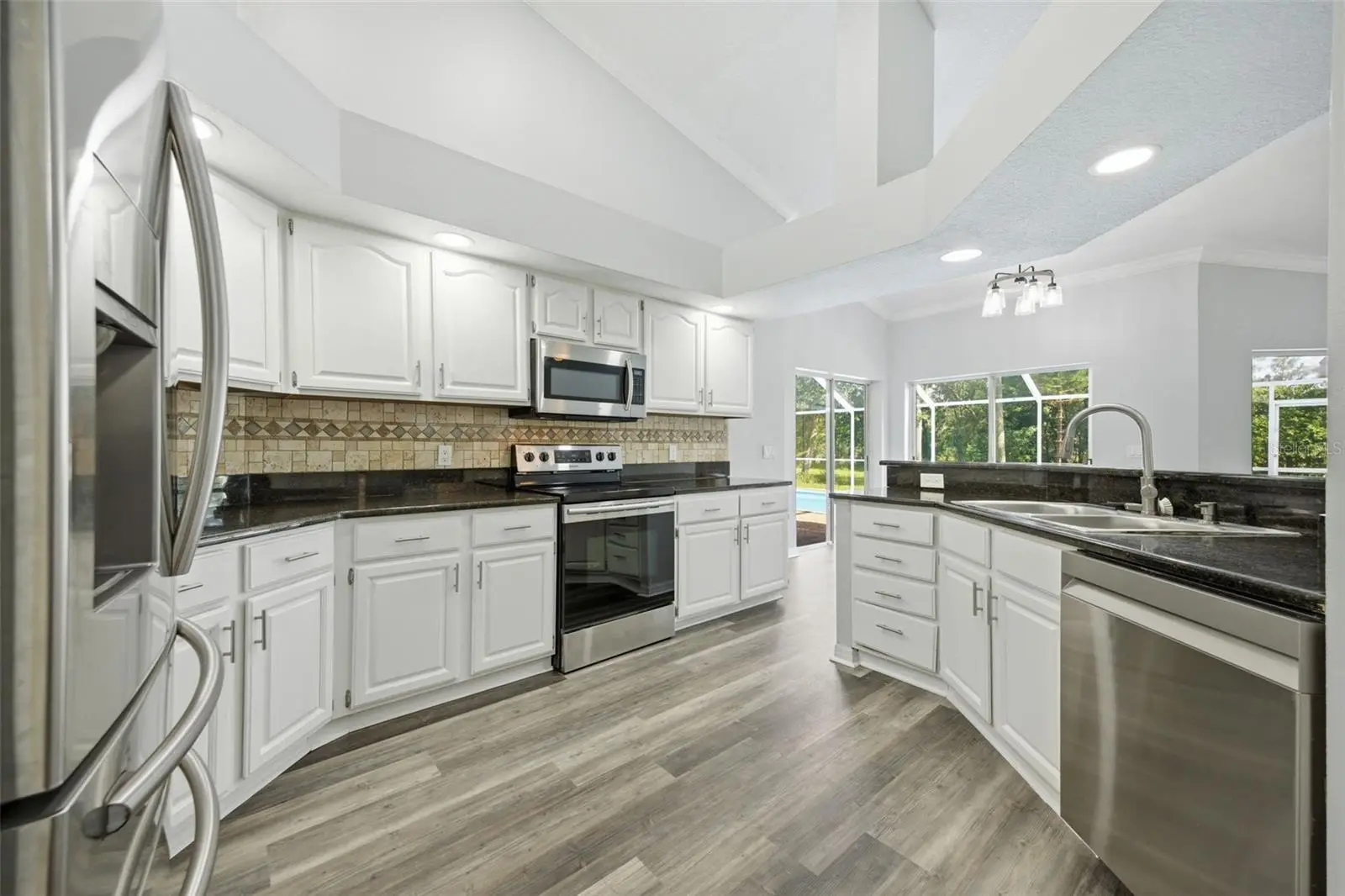504 Stratfield Drive, FL
