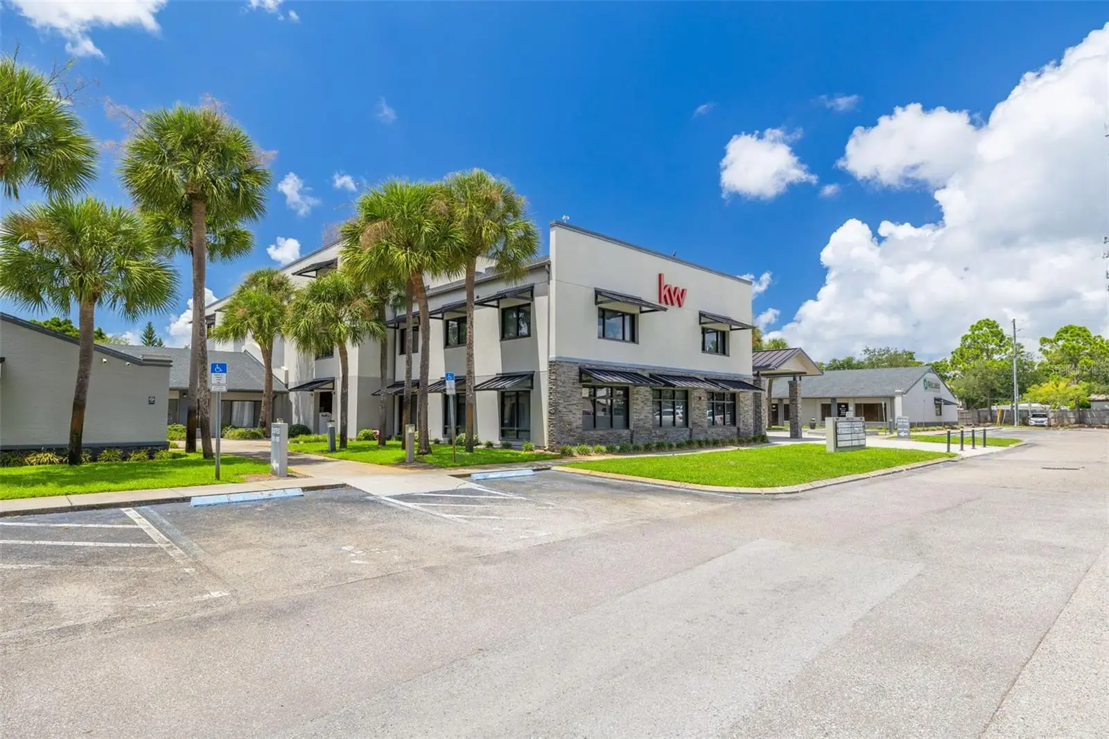 30522 Us Highway 19, FL