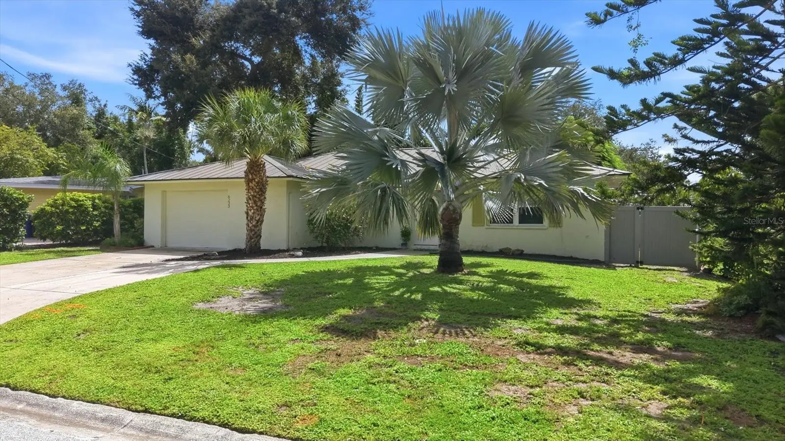 6233 Rockefeller Avenue, FL