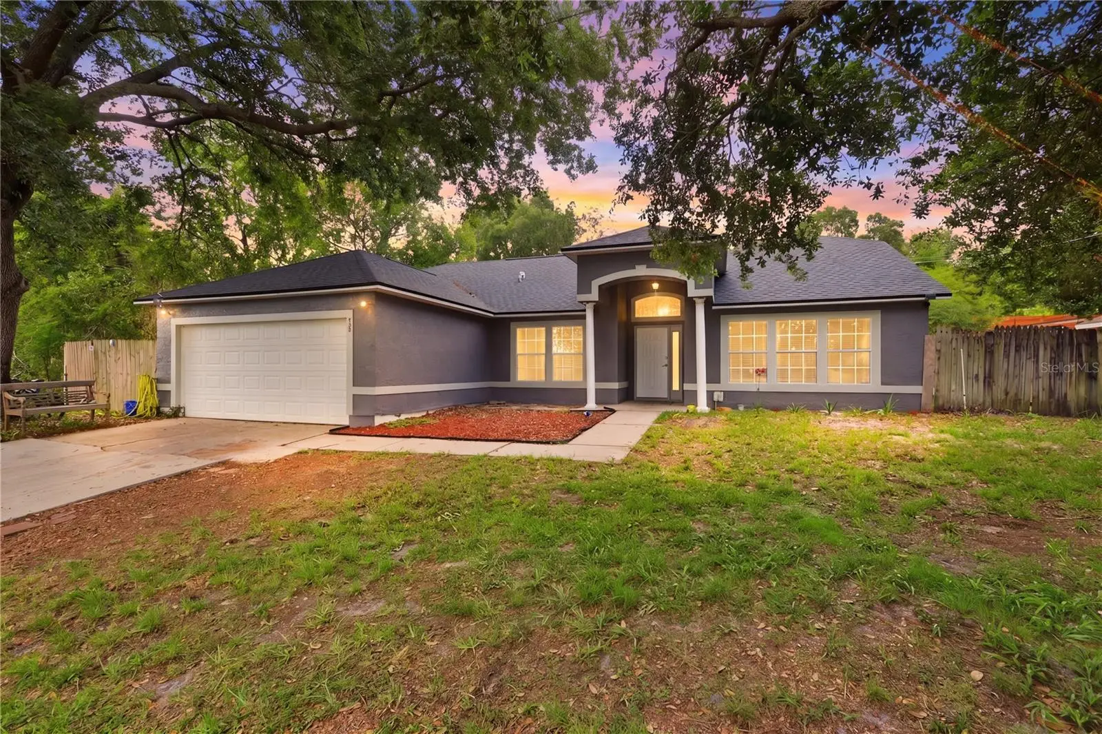 725 9th Street, FL