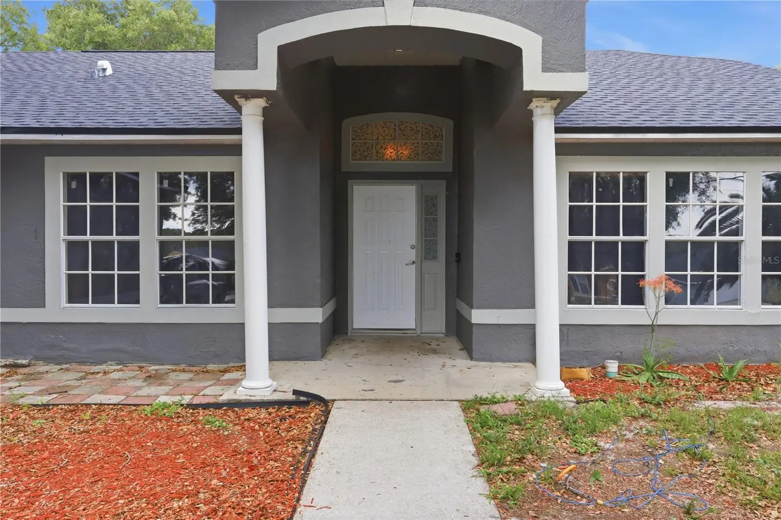 725 9th Street, FL