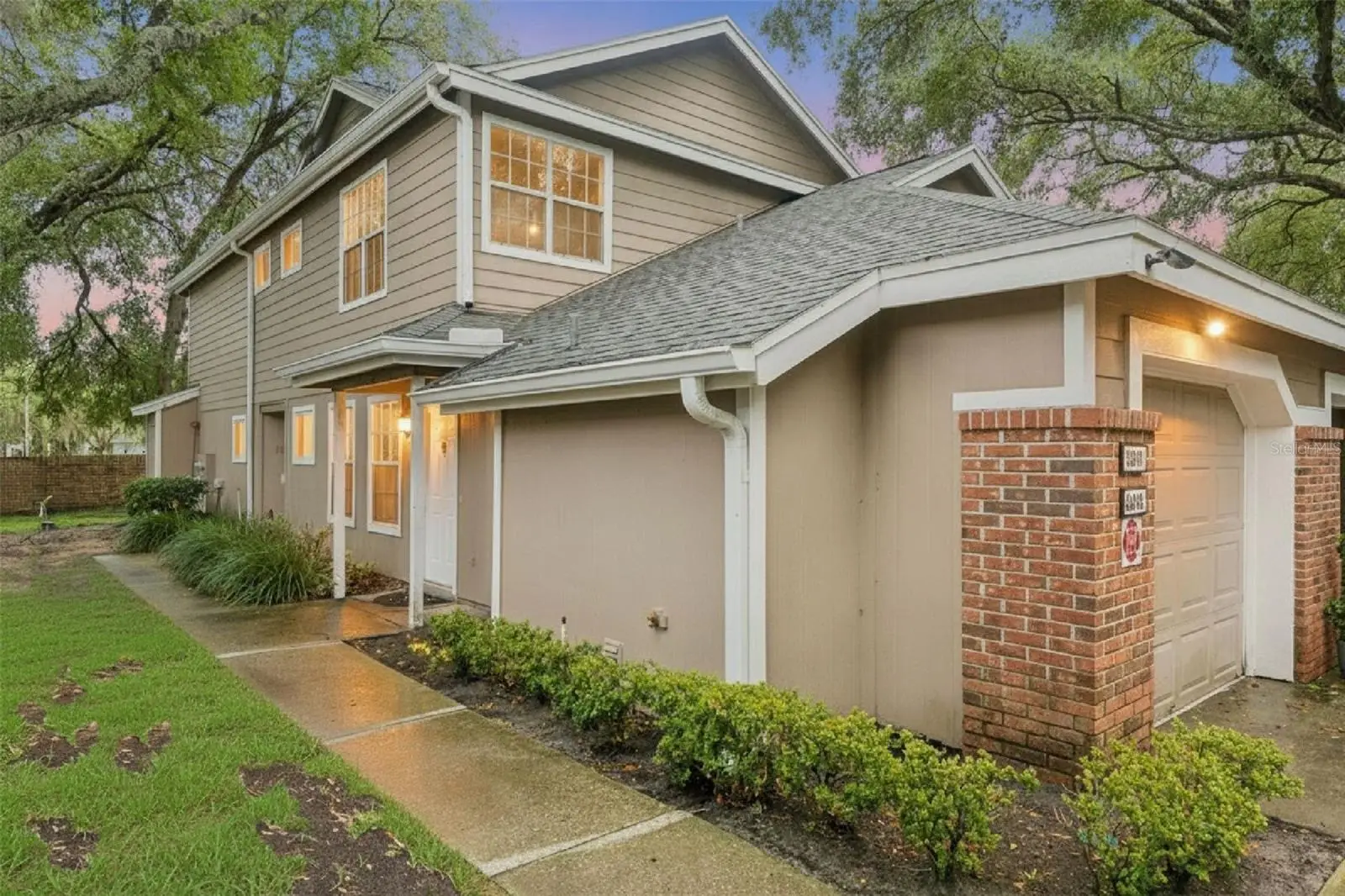 683 Post Oak Circle, FL