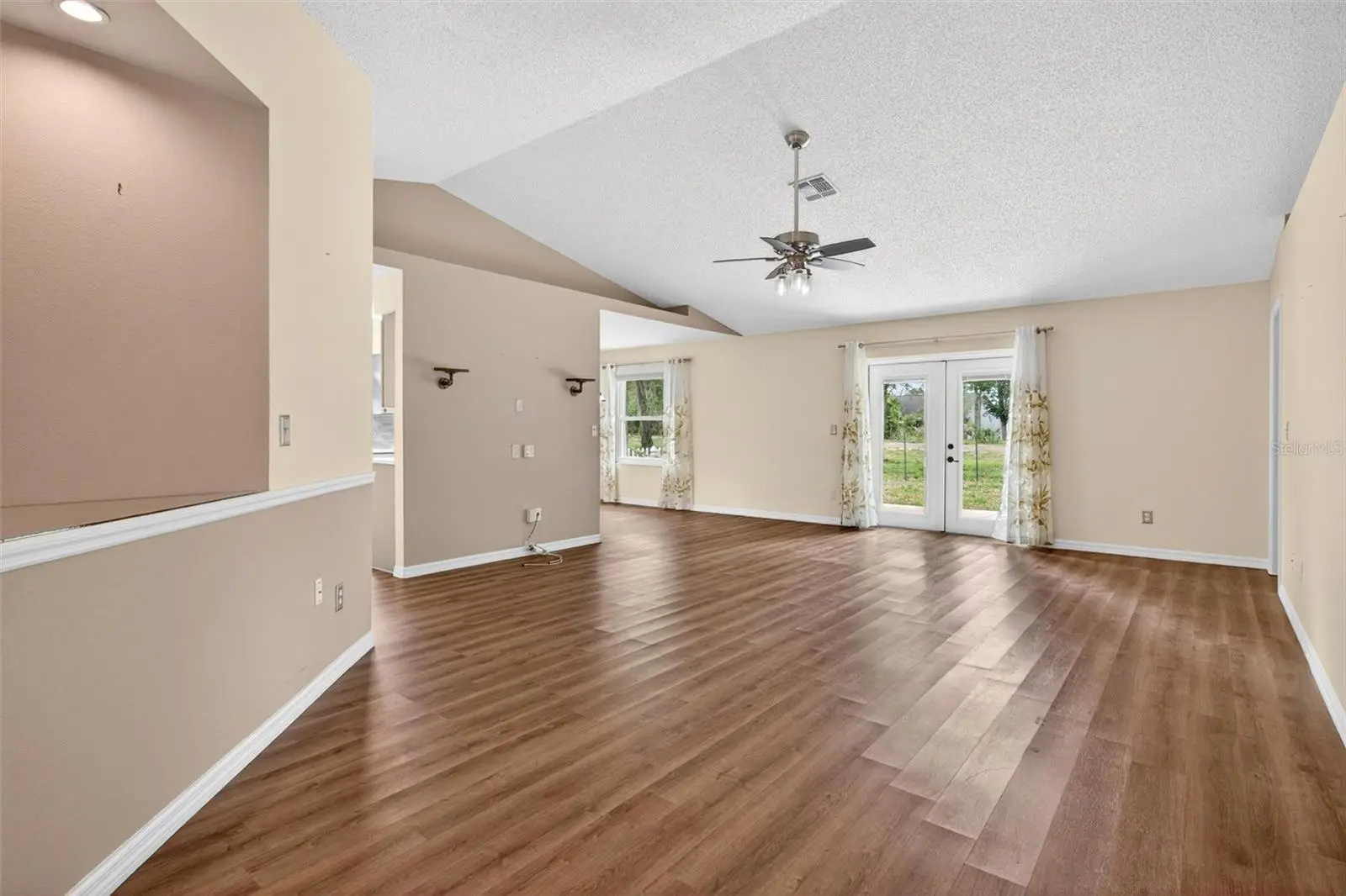 2127 King Richards Court, FL