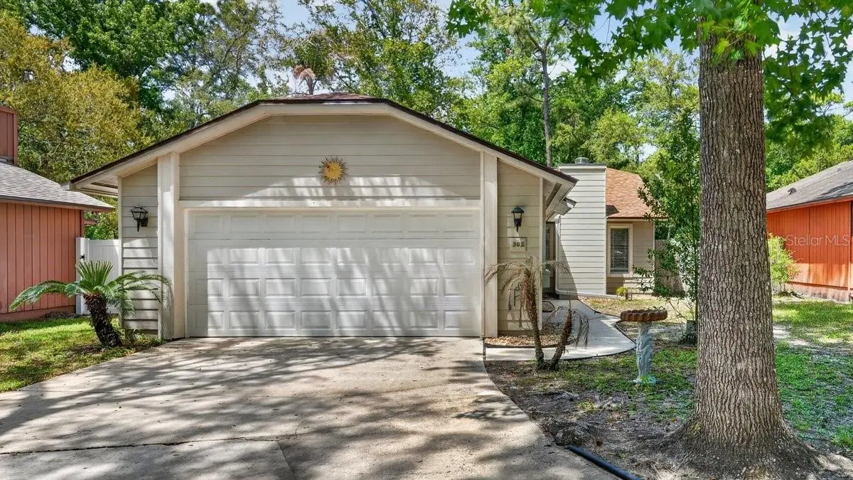 302 Gatewood Court, FL