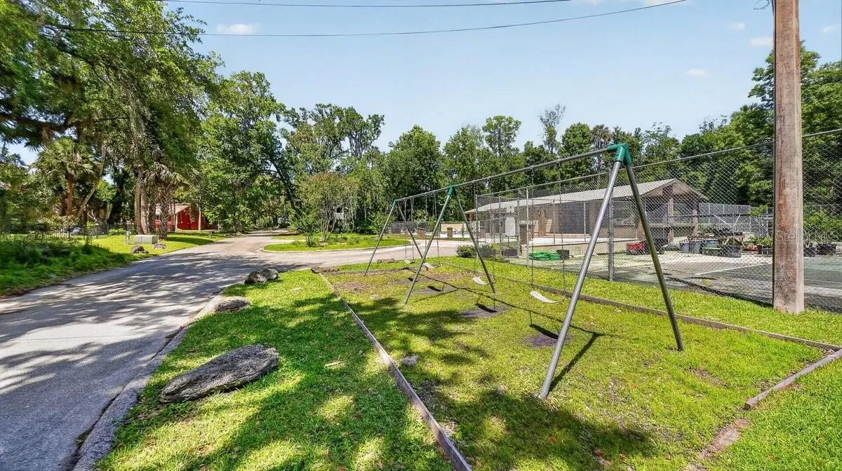 302 Gatewood Court, FL