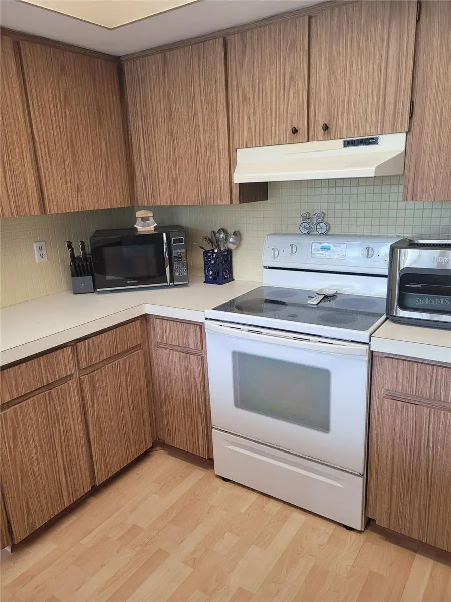 17109 Rainbow Terrace, FL