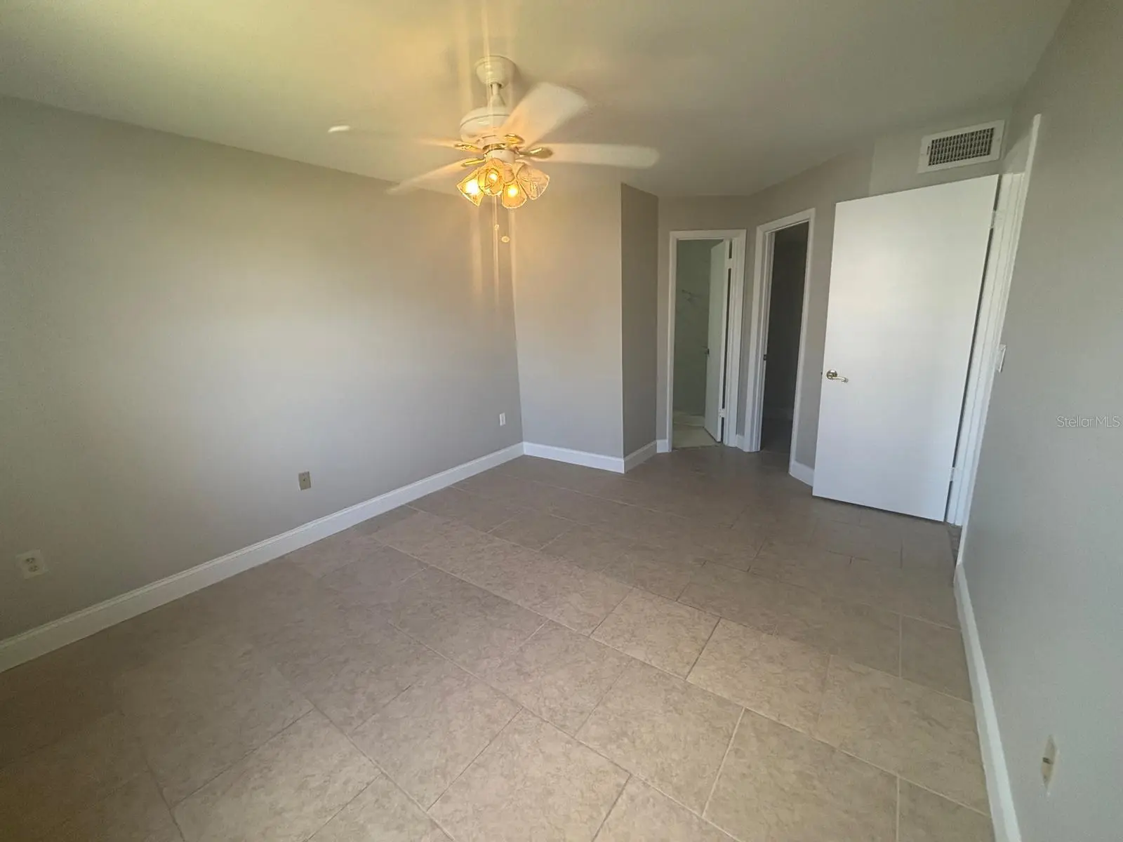 3038 Parkway Boulevard, FL