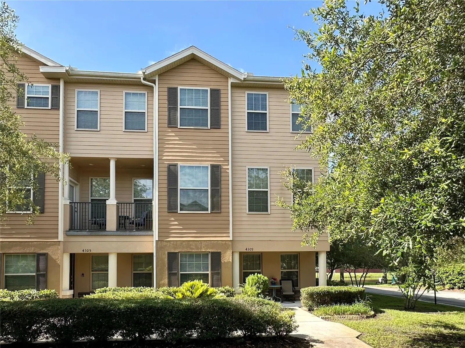 4309 Regal Town Lane, FL