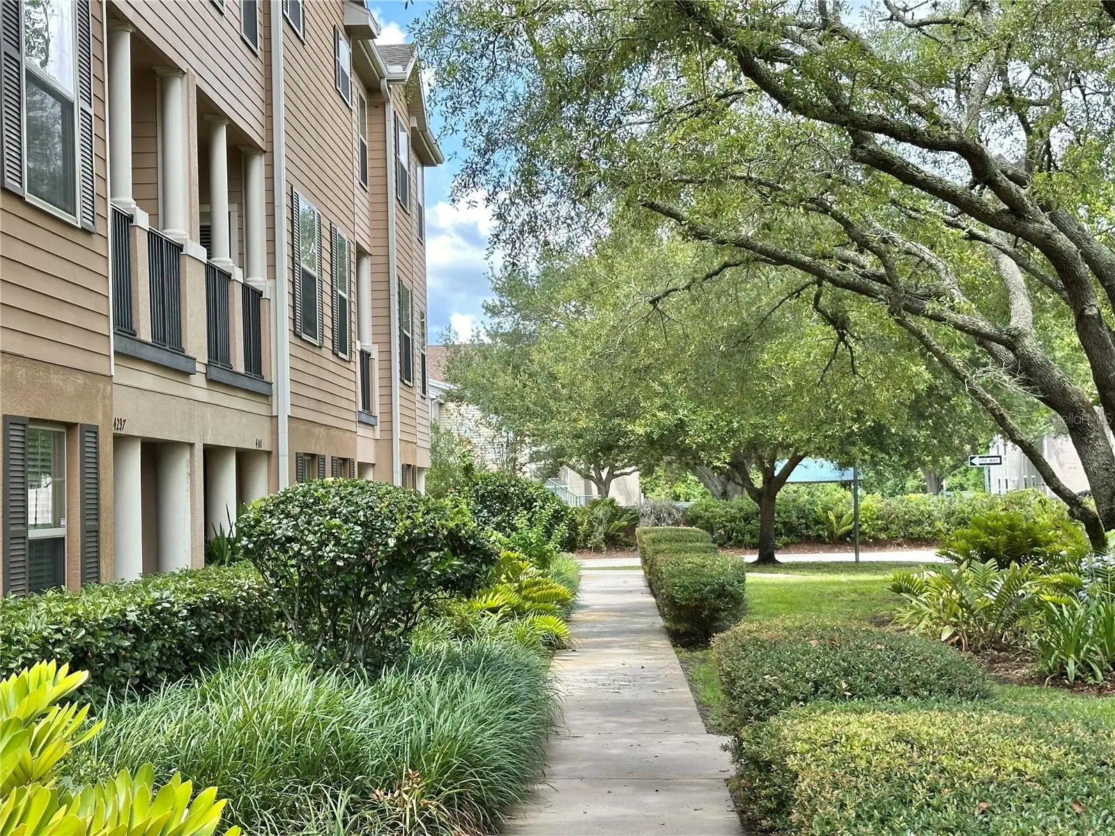 4309 Regal Town Lane, FL