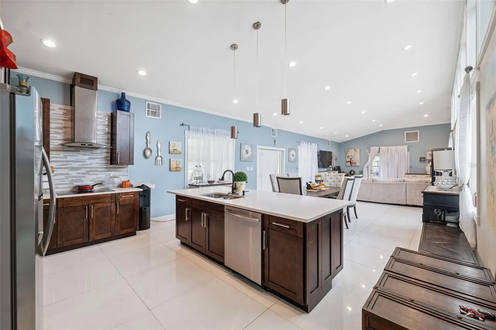 4527 Redcoat Drive, FL