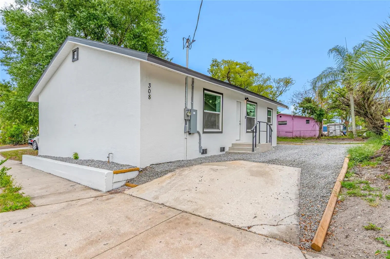 308 10th Street, FL