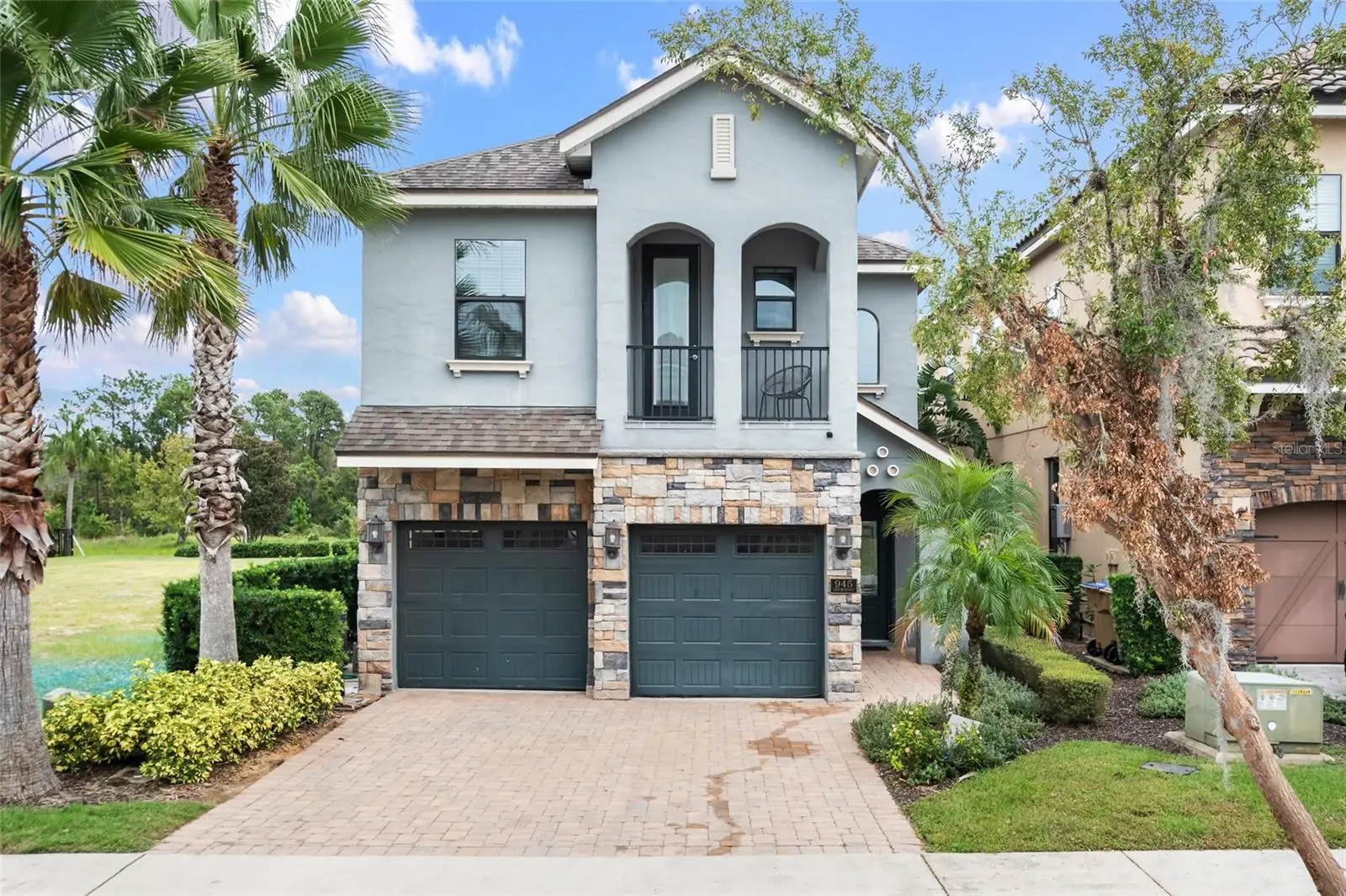 945 Desert Mountain Court, FL