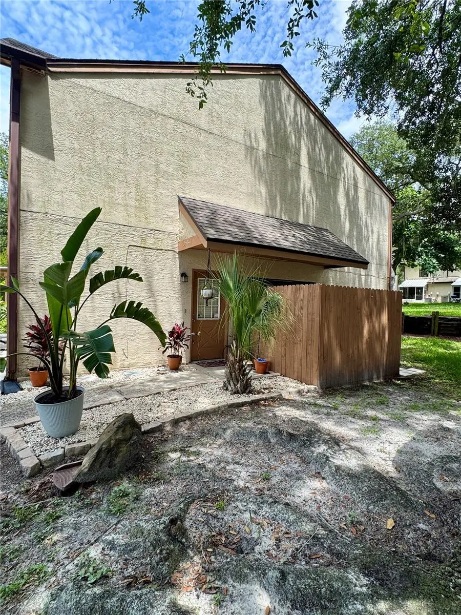 2504 Brigadoon Drive, FL