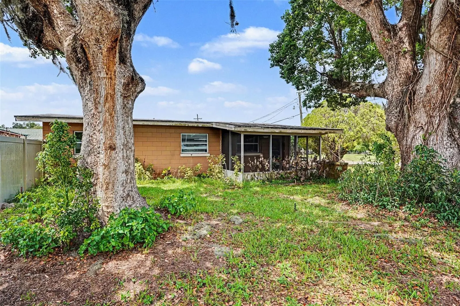 520 Orange Avenue, FL