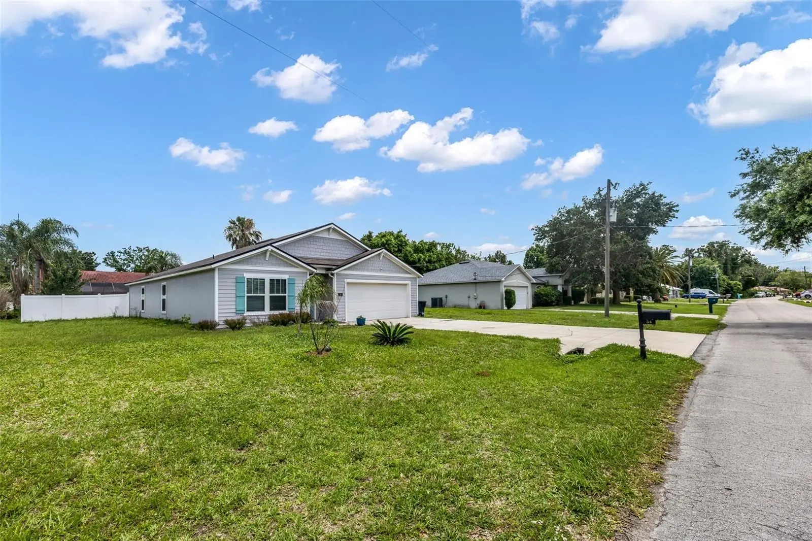 54 Patchogue Lane, FL