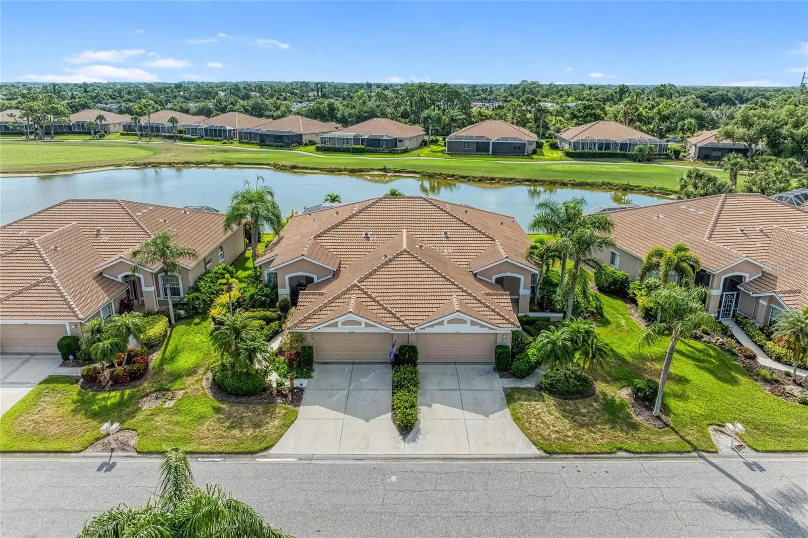 9532 Forest Hills Circle, FL